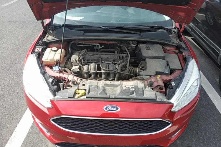 Used Ford Focus 2017 Hatchback 1.6L Manual Fashion Edition SmartDrive Version Engine Bay