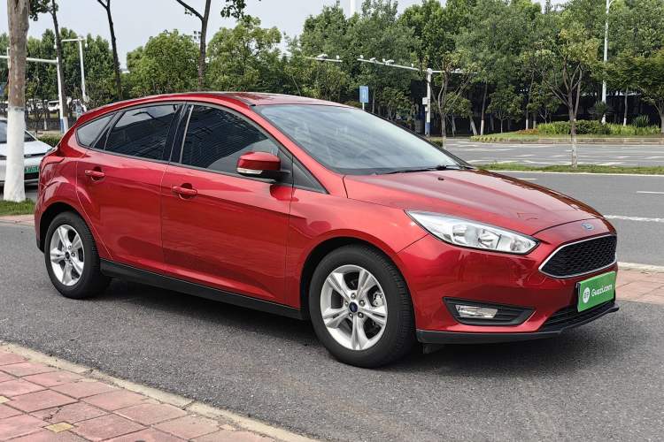 Used Ford Focus 2017 Hatchback 1.6L Automatic Comfort Plus SmartDrive Edition Exterior 2