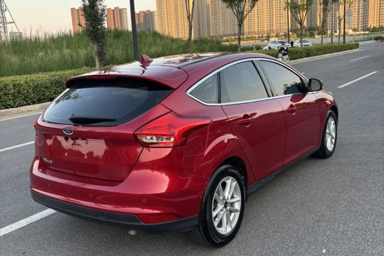 Used Ford Focus 2017 Hatchback 1.6L Automatic Fashion Edition Smart Drive Version Exterior 2