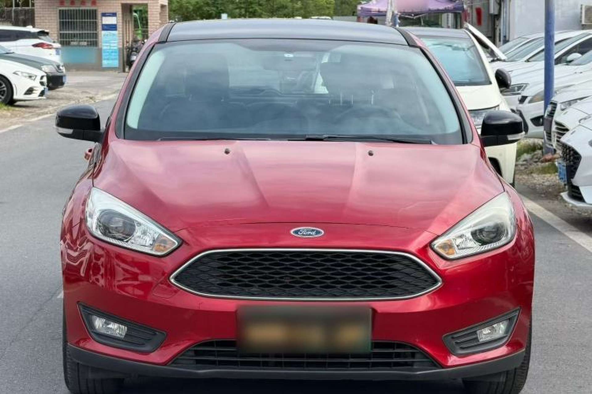 Used Ford Focus 2017 Hatchback 1.6L Manual Comfort Plus SmartDrive Edition Exterior 2