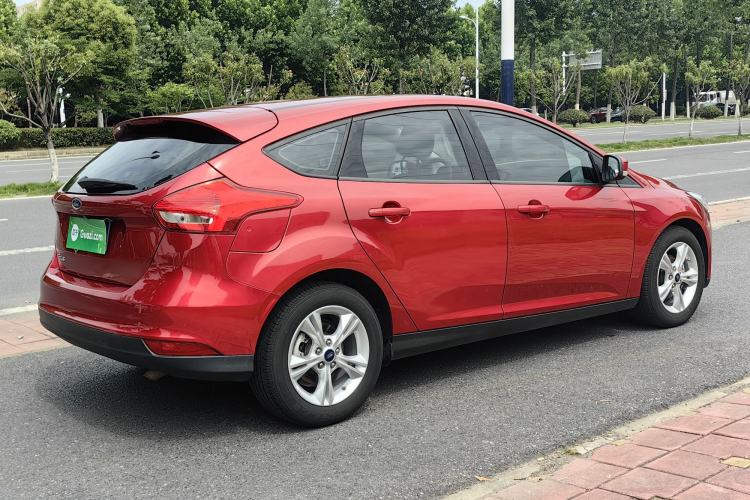 Used Ford Focus 2017 Hatchback 1.6L Automatic Comfort Plus SmartDrive Edition Exterior 3