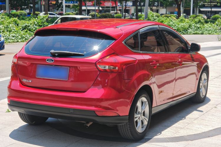 Used Ford Focus 2017 Hatchback 1.6L Automatic Comfort Plus SmartDrive Edition Exterior 4