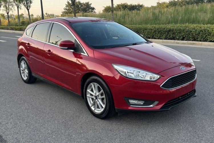 Used Ford Focus 2017 Hatchback 1.6L Automatic Fashion Edition Smart Drive Version Exterior 4