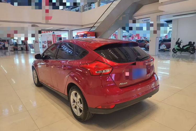 Used Ford Focus 2017 Hatchback 1.6L Automatic Comfort Plus SmartDrive Edition Exterior 4