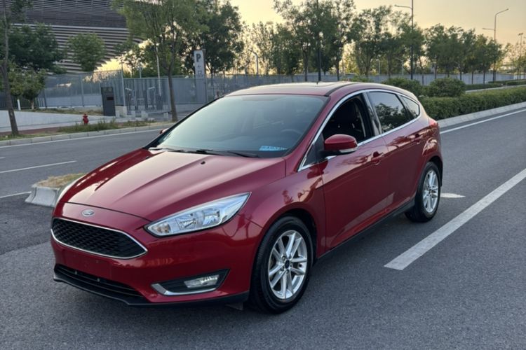Used Ford Focus 2017 Hatchback 1.6L Automatic Fashion Edition Smart Drive Version Exterior 5