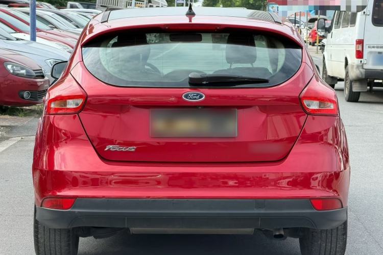 Used Ford Focus 2017 Hatchback 1.6L Manual Comfort Plus SmartDrive Edition Exterior 5