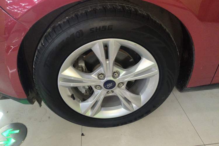 Used Ford Focus 2017 Sedan 1.6L Automatic Comfort Plus SmartDrive Edition Exterior 7