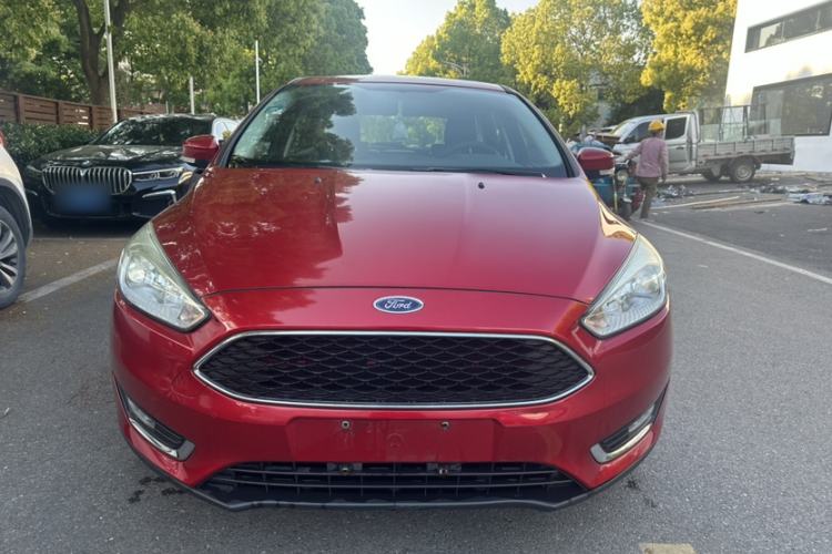 Used Ford Focus 2017 Hatchback 1.6L Manual Fashion Edition SmartDrive Version Exterior 7