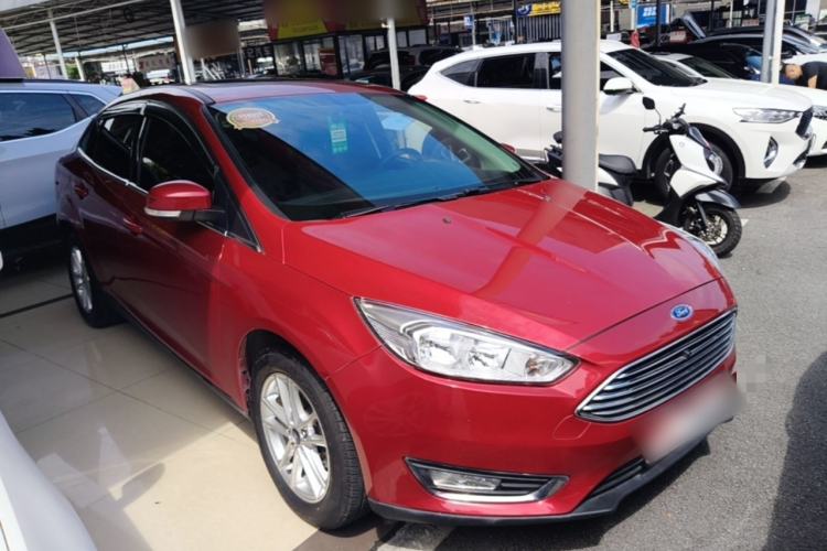 Used Ford Focus 2017 Sedan EcoBoost 180 Automatic Elite Model Front Right 45 Deg
