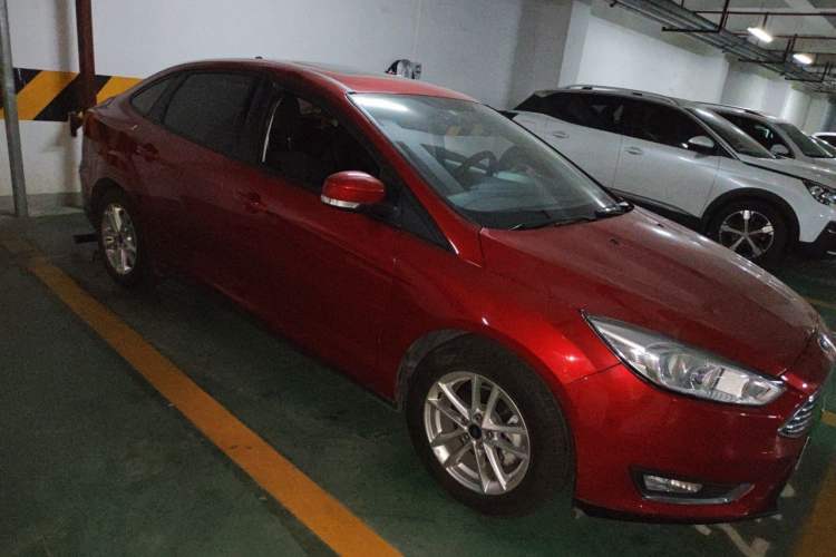 Used Ford Focus 2017 Sedan 1.6L Automatic Fashion Edition Smart Drive Version Front Right 45 Deg