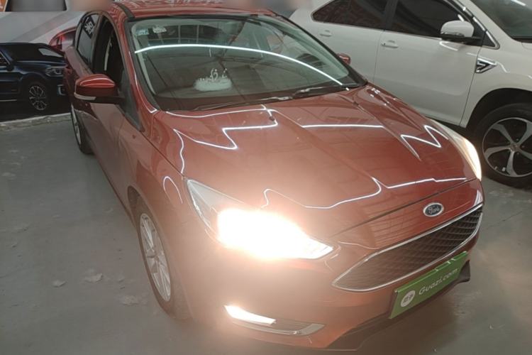 Used Ford Focus 2017 Hatchback EcoBoost 125 Automatic - Ultra-Powerful Style Edition with Smart Drive Features Front Right 45 Deg