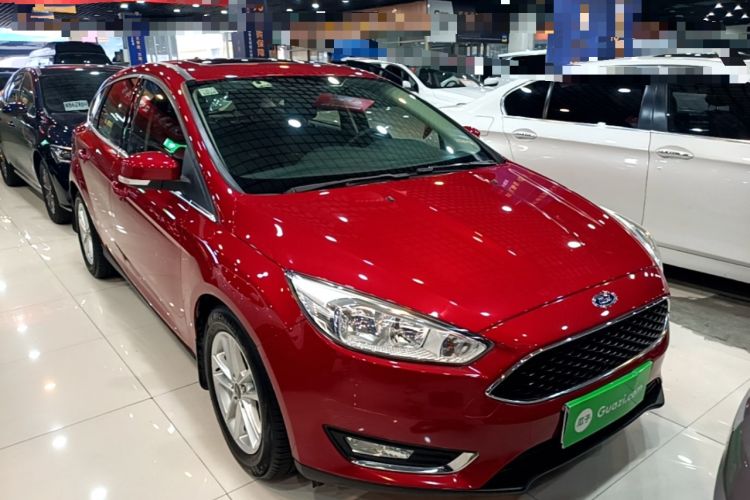 Used Ford Focus 2017 Hatchback EcoBoost 180 Automatic Elite Model Front Right 45 Deg