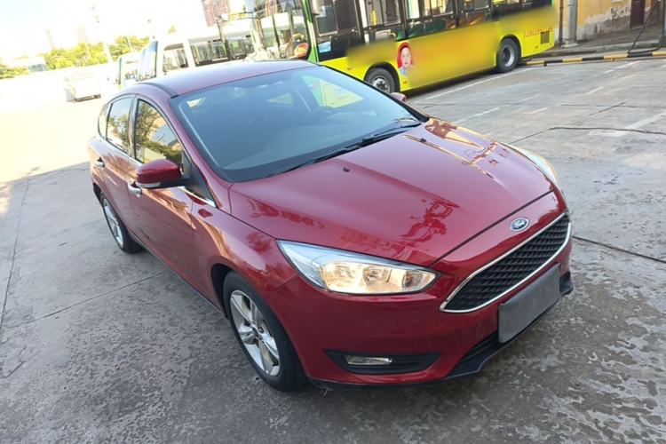 Used Ford Focus 2017 Hatchback 1.6L Automatic Comfort Plus SmartDrive Edition Front Right 45 Deg