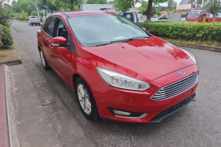 Used Ford Focus 2017 Sedan 1.6L Automatic Fashion Edition Smart Drive Version Front Right 45 Deg