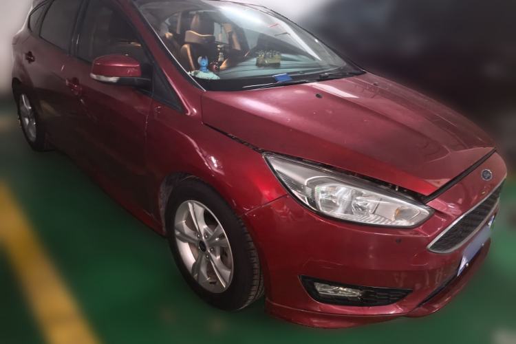 Used Ford Focus 2017 Hatchback 1.6L Automatic Comfort Plus SmartDrive Edition Front Right 45 Deg