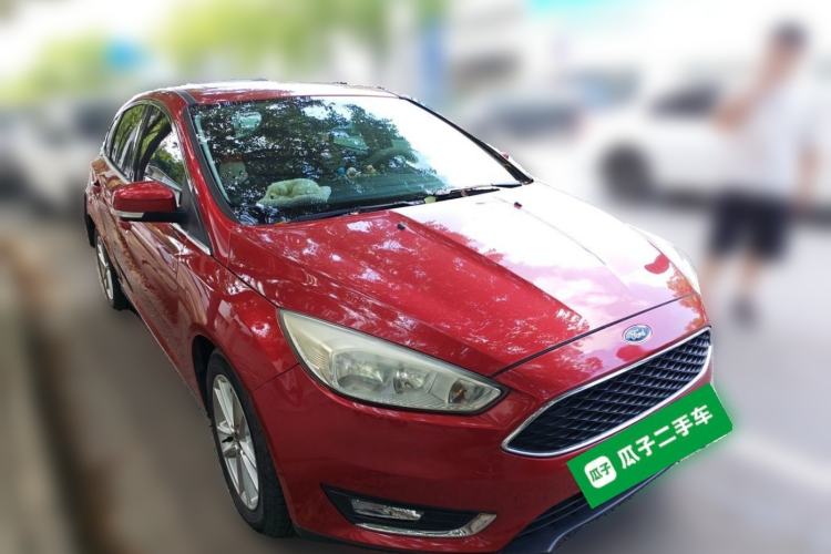 Used Ford Focus 2017 Hatchback EcoBoost 180 Automatic Elite Model Front Right 45 Deg