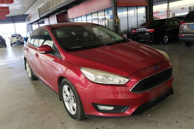 Used Ford Focus 2017 Hatchback 1.6L Automatic Comfort Plus SmartDrive Edition Front Right 45 Deg