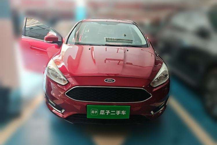 Used Ford Focus 2017 Hatchback EcoBoost 125 Automatic - Ultra-Powerful Style Edition with Smart Drive Features Front