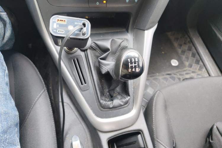Used Ford Focus 2017 Hatchback 1.6L Manual Comfort Plus SmartDrive Edition Gear Lever