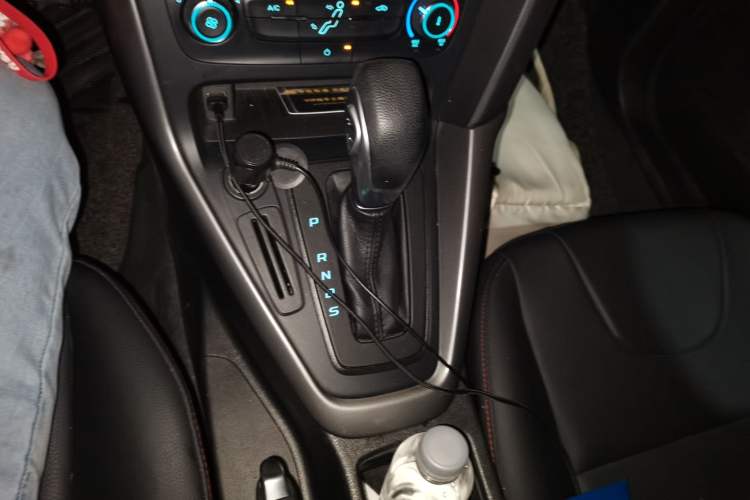 Used Ford Focus 2017 Hatchback 1.6L Automatic Comfort Plus SmartDrive Edition Gear Lever