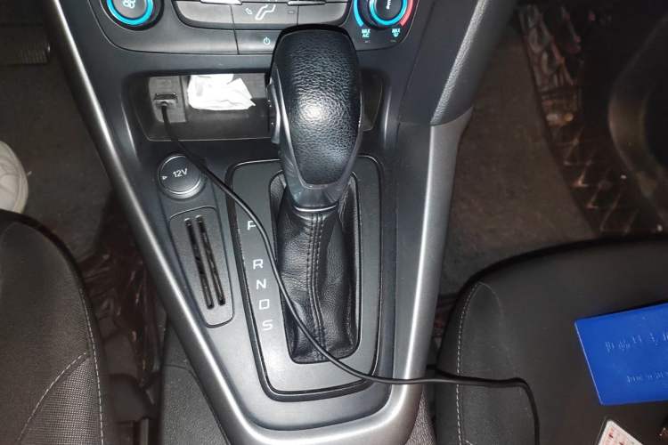 Used Ford Focus 2017 Hatchback 1.6L Automatic Comfort Plus SmartDrive Edition Gear Lever