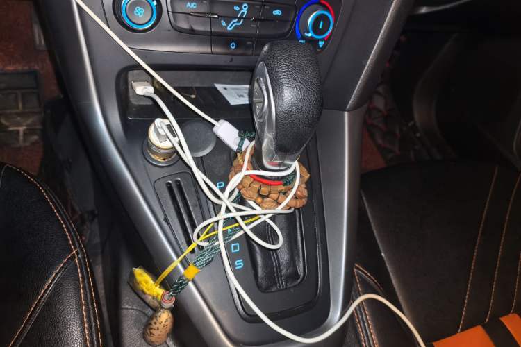 Used Ford Focus 2017 Hatchback 1.6L Automatic Comfort Plus SmartDrive Edition Gear Lever
