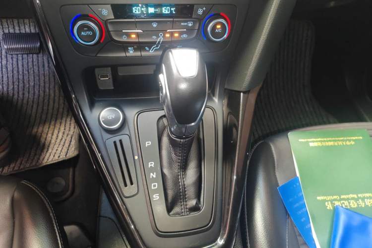 Used Ford Focus 2017 Sedan 1.6L Automatic Fashion Edition Smart Drive Version Gear Lever
