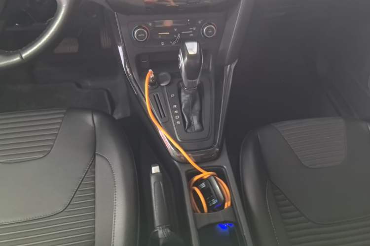 Used Ford Focus 2017 Hatchback 1.6L Automatic Fashion Edition Smart Drive Version Gear Lever