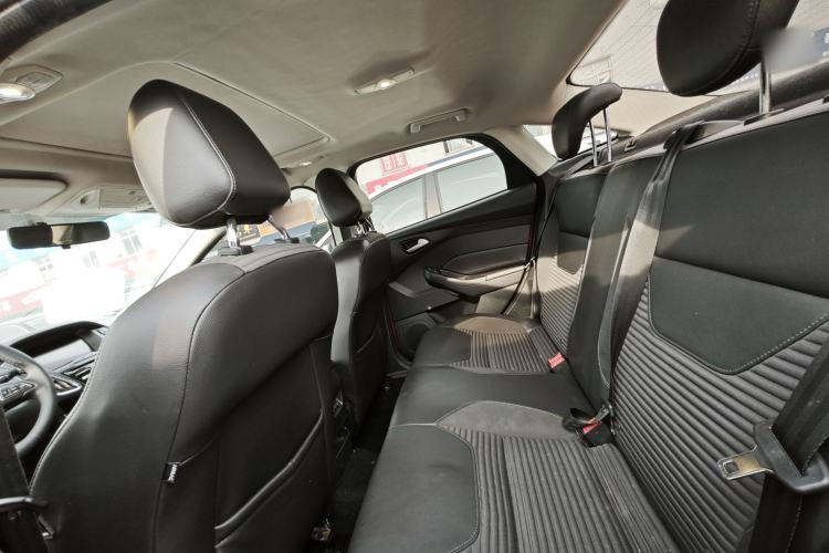 Used Ford Focus 2017 Sedan 1.6L Automatic Fashion Edition Smart Drive Version Headliner