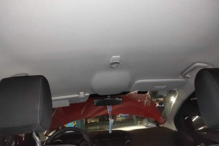 Used Ford Focus 2017 Hatchback 1.6L Automatic Comfort Plus SmartDrive Edition Headliner