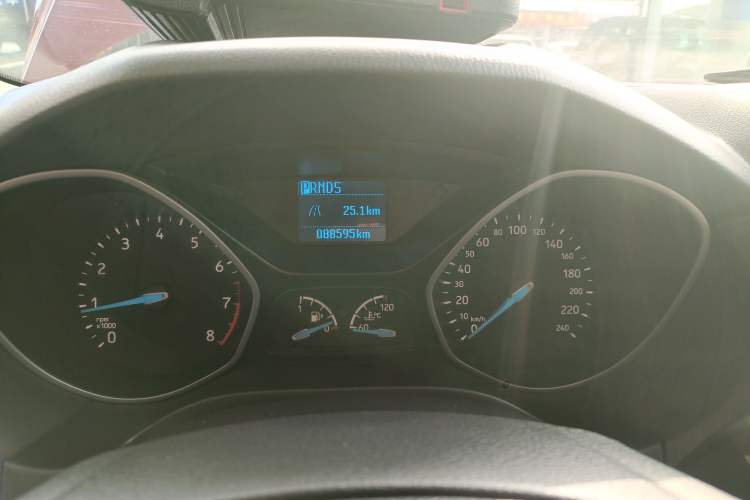 Used Ford Focus 2017 Sedan 1.6L Automatic Comfort Plus SmartDrive Edition Instrument Cluster