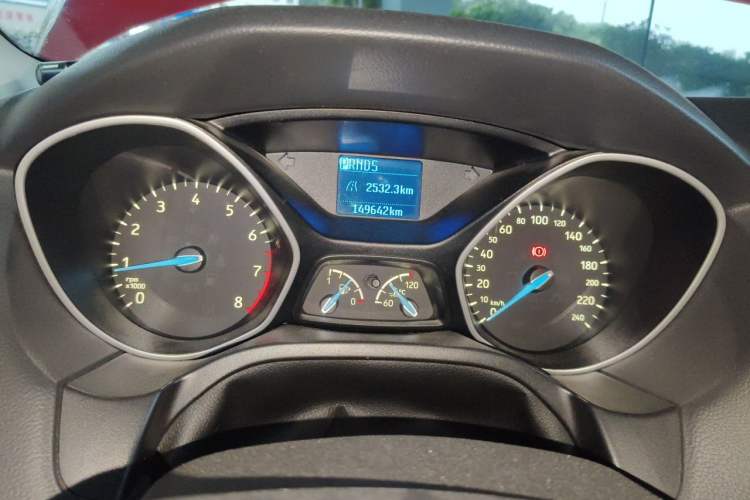 Used Ford Focus 2017 Sedan 1.6L Automatic Comfort Plus SmartDrive Edition Instrument Cluster