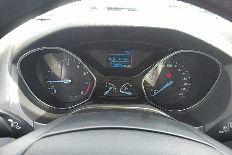 Used Ford Focus 2017 Hatchback 1.6L Manual Fashion Edition SmartDrive Version Instrument Cluster