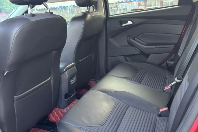 Used Ford Focus 2017 Hatchback 1.6L Automatic Fashion Edition Smart Drive Version Interior 1