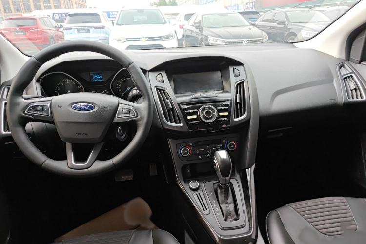 Used Ford Focus 2017 Sedan 1.6L Automatic Fashion Edition Smart Drive Version Interior 1