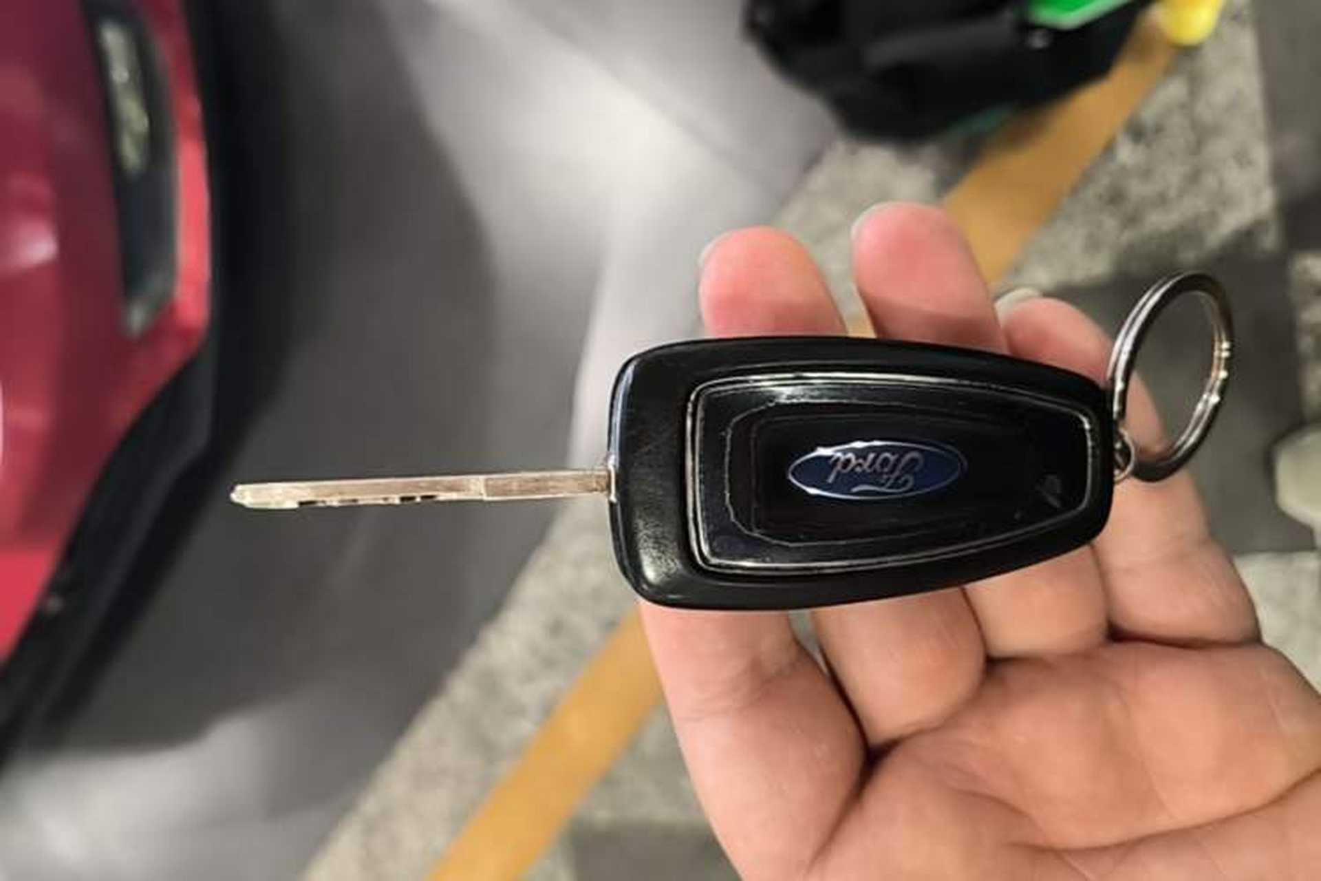 Used Ford Focus 2017 Sedan 1.6L Automatic Fashion Edition Smart Drive Version Interior 1