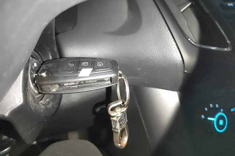 Used Ford Focus 2017 Hatchback 1.6L Automatic Comfort Plus SmartDrive Edition Interior 1