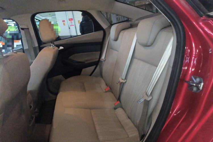 Used Ford Focus 2017 Sedan 1.6L Automatic Comfort Plus SmartDrive Edition Interior 4