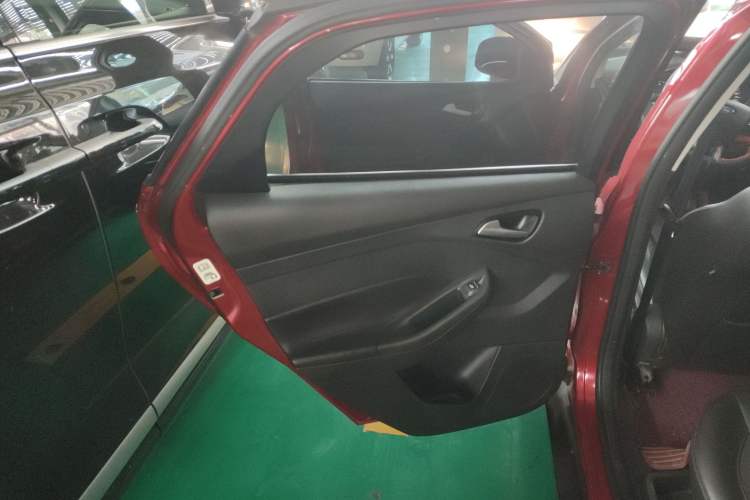 Used Ford Focus 2017 Hatchback 1.6L Automatic Fashion Edition Smart Drive Version Interior 5