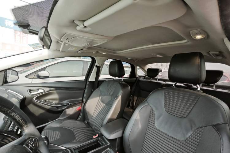 Used Ford Focus 2017 Sedan 1.6L Automatic Fashion Edition Smart Drive Version Interior 6