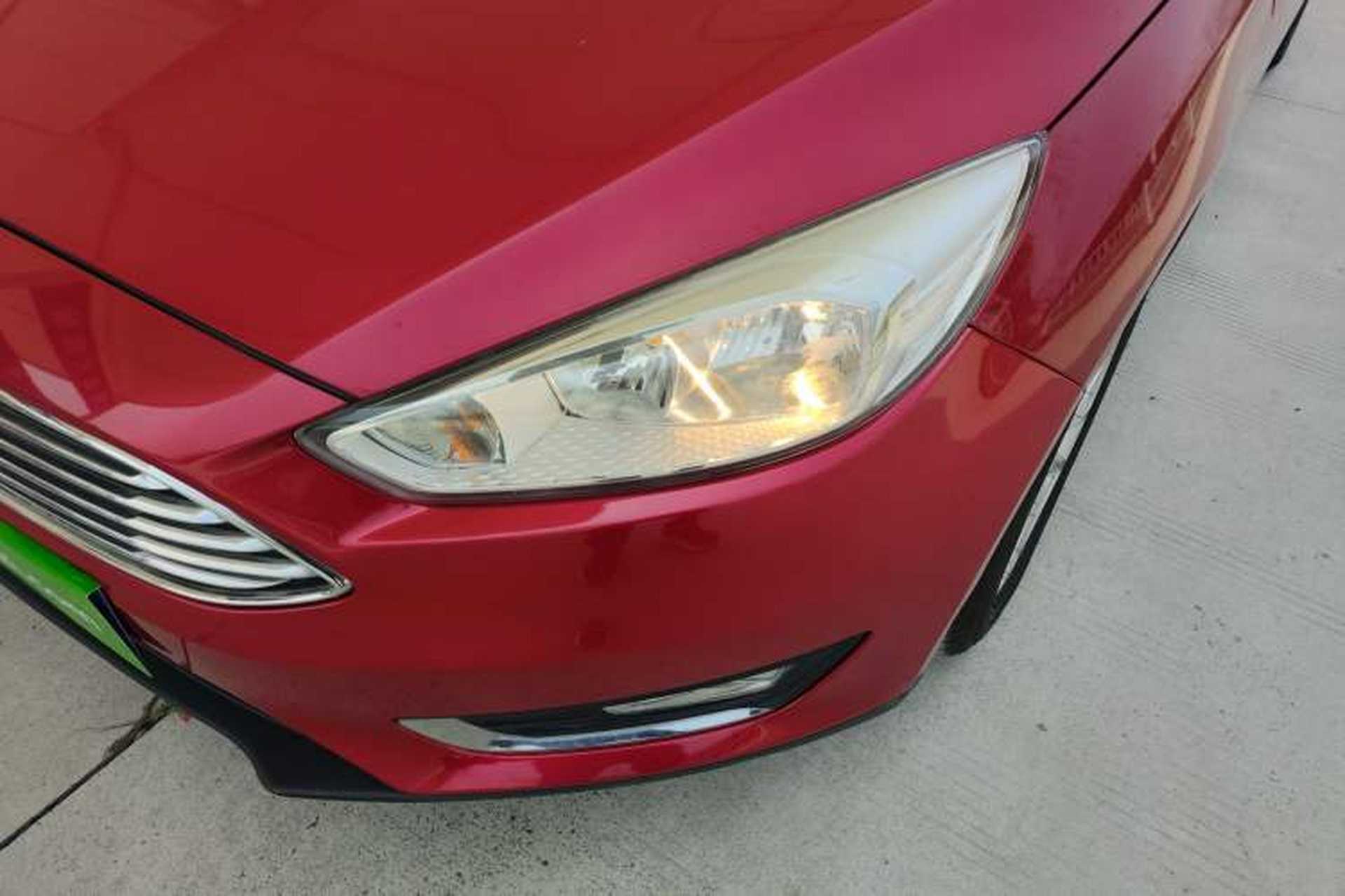 Used Ford Focus 2017 Sedan EcoBoost 180 Automatic Elite Model Left Front Headlight