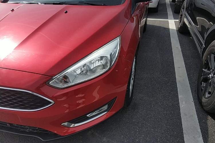Used Ford Focus 2017 Hatchback 1.6L Manual Fashion Edition SmartDrive Version Left Front Headlight