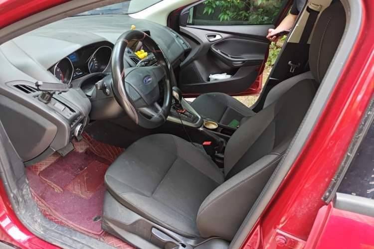 Used Ford Focus 2017 Hatchback 1.6L Automatic Comfort Plus SmartDrive Edition Left Front Seat