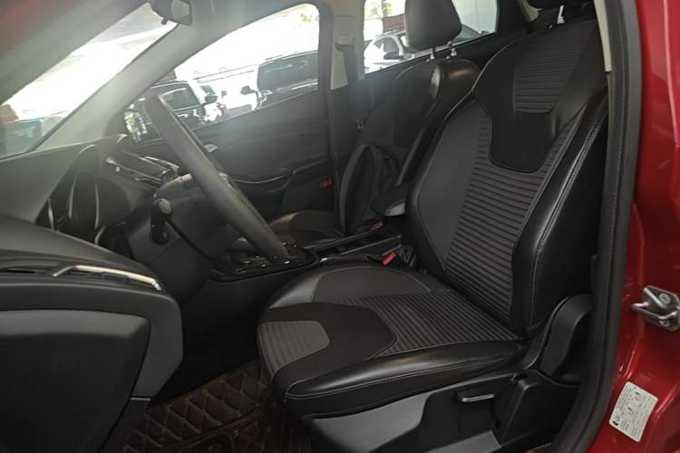 Used Ford Focus 2017 Sedan 1.6L Automatic Fashion Edition Smart Drive Version Left Front Seat