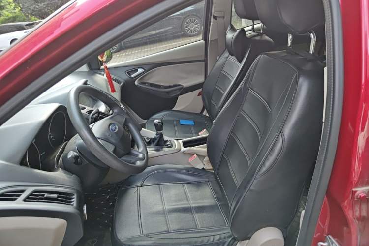 Used Ford Focus 2017 Sedan 1.6L Manual Comfort Plus SmartDrive Edition Left Front Seat