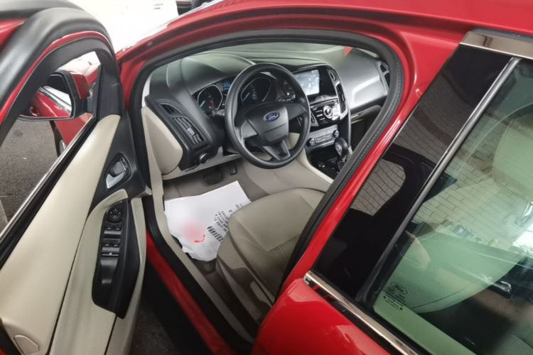 Used Ford Focus 2017 Sedan 1.6L Automatic Comfort Plus SmartDrive Edition Left Front Seat