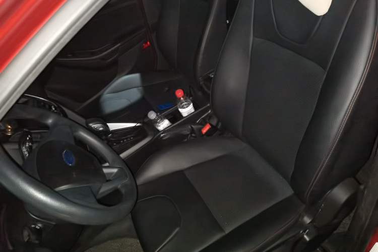 Used Ford Focus 2017 Hatchback 1.6L Automatic Comfort Plus SmartDrive Edition Left Front Seat
