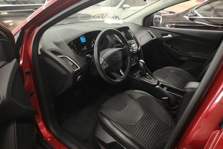 Used Ford Focus 2017 Hatchback EcoBoost 125 Automatic - Ultra-Powerful Style Edition with Smart Drive Features Left Front Seat