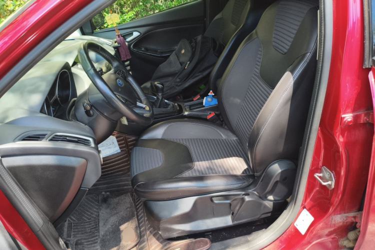 Used Ford Focus 2017 Hatchback 1.6L Manual Fashion Edition SmartDrive Version Left Front Seat