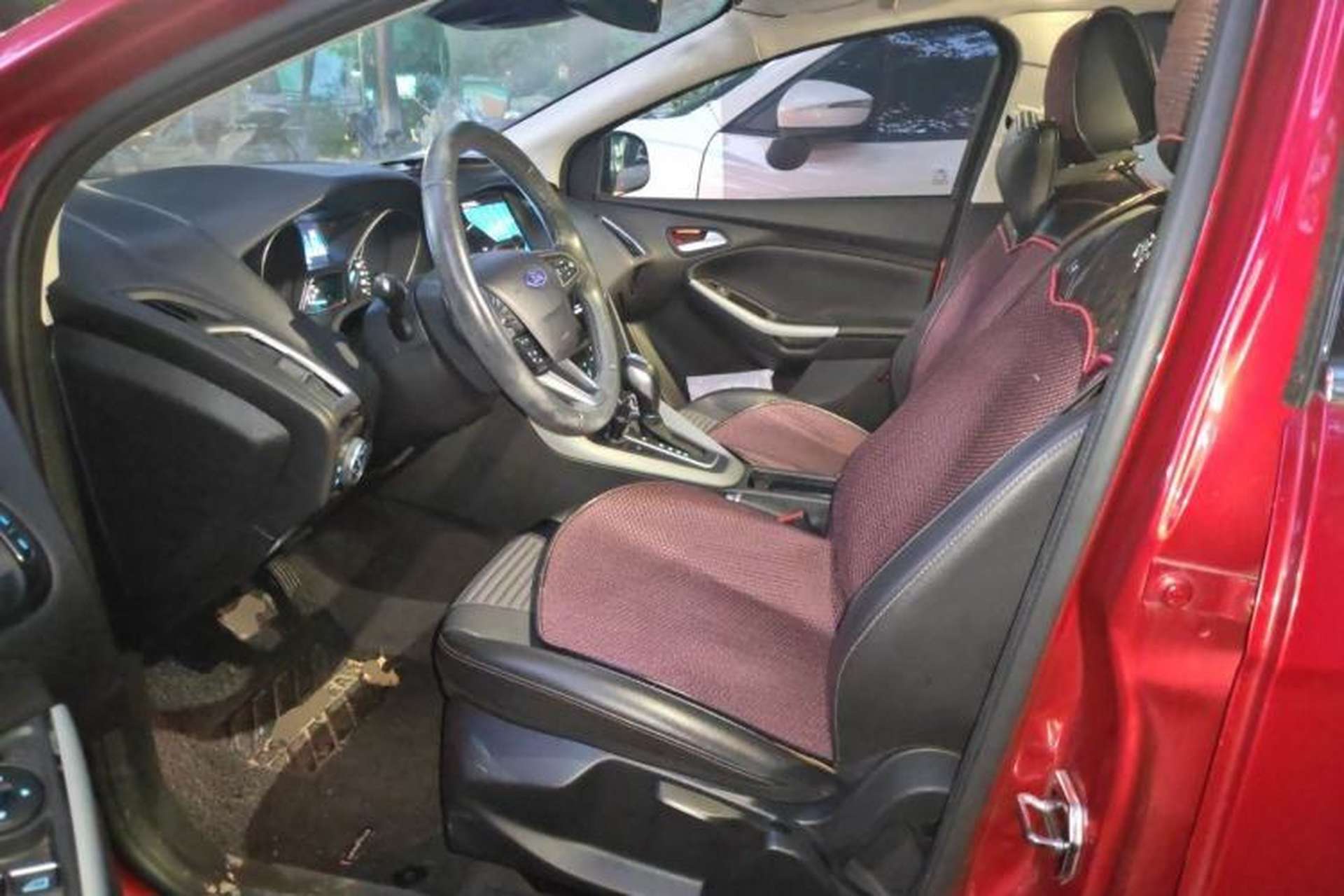 Used Ford Focus 2017 Hatchback EcoBoost 180 Automatic Sport Model Left Front Seat